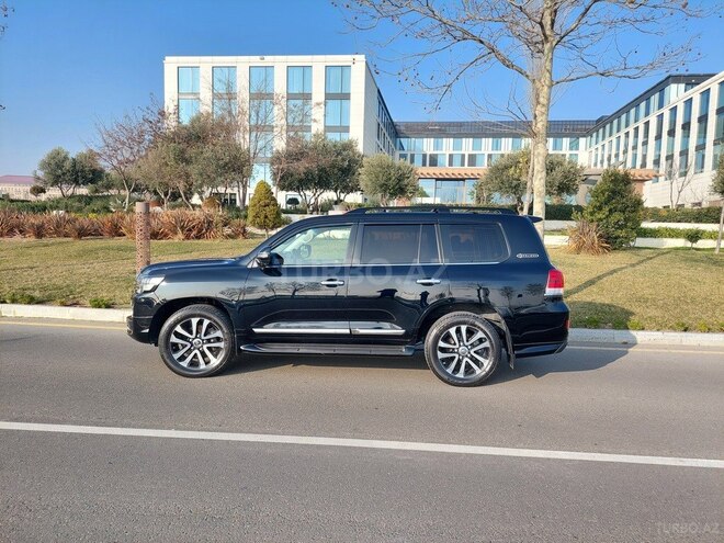 Toyota Land Cruiser 2018, 124,000 km - 4.6 l - Bakı