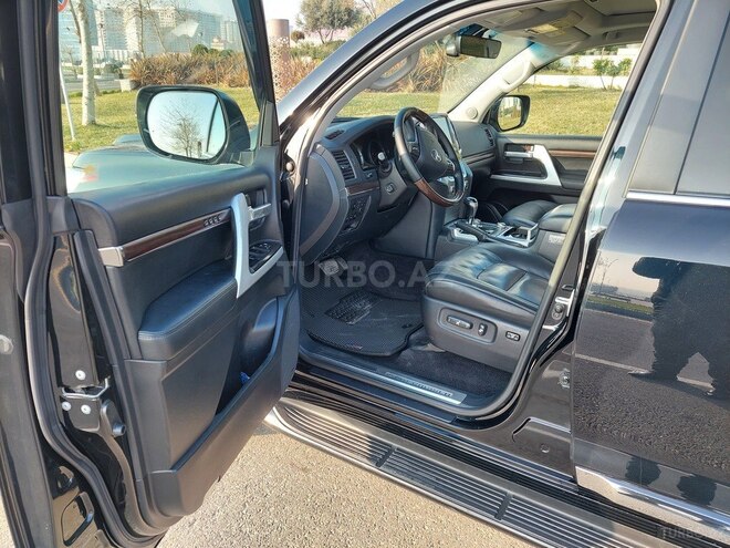 Toyota Land Cruiser 2018, 124,000 km - 4.6 l - Bakı