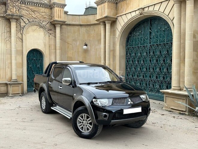 Mitsubishi L200 2013, 256,000 km - 2.5 l - Bakı