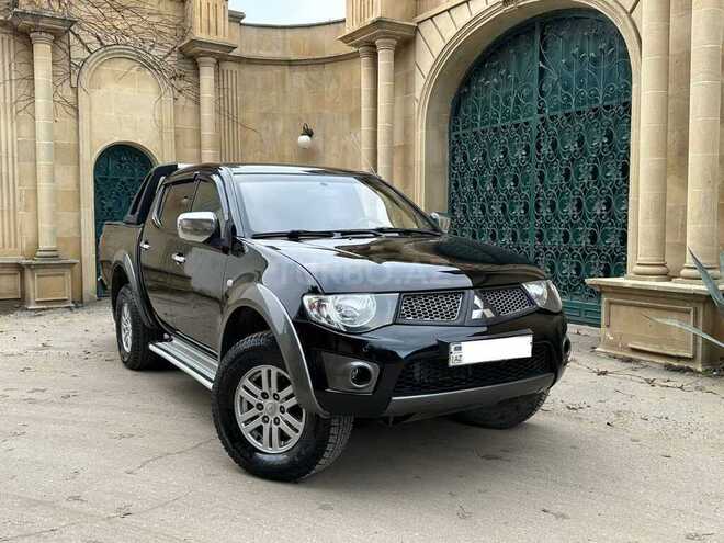Mitsubishi L200 2013, 256,000 km - 2.5 l - Bakı