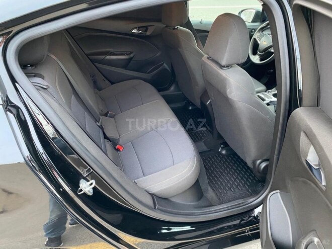 Chevrolet Cruze-15