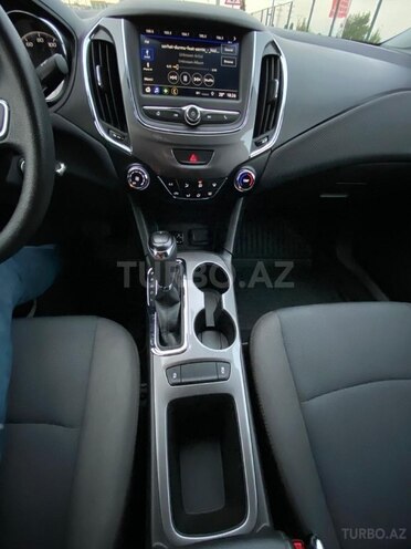 Chevrolet Cruze-11