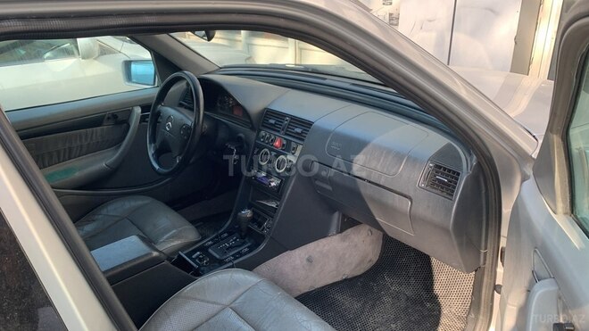 Mercedes C 240 1999, 291,000 km - 2.4 l - Bakı
