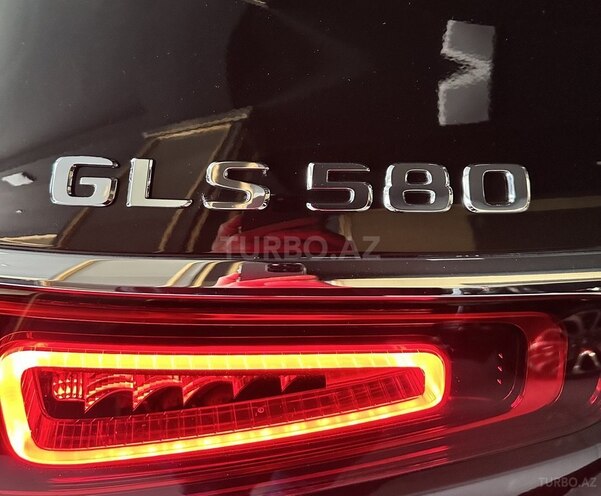Mercedes GLS 580 4MATIC-25