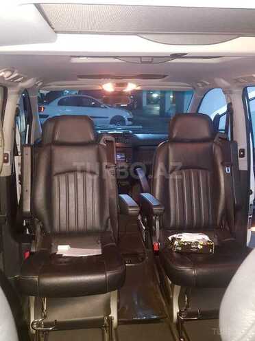 Mercedes Viano-7