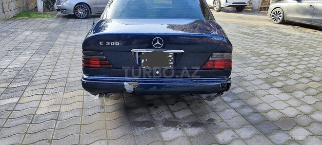 Mercedes E 250 1995, 300,000 km - 2.5 l - Şirvan