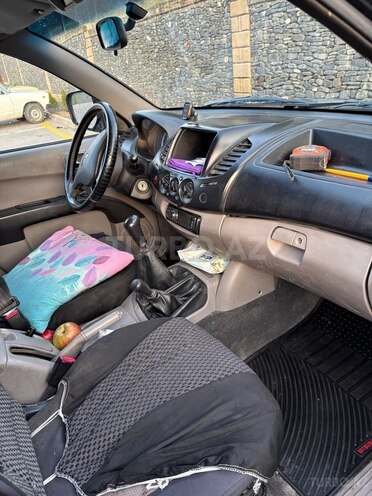 Mitsubishi L200 2009, 621,000 km - 2.5 l - Bakı