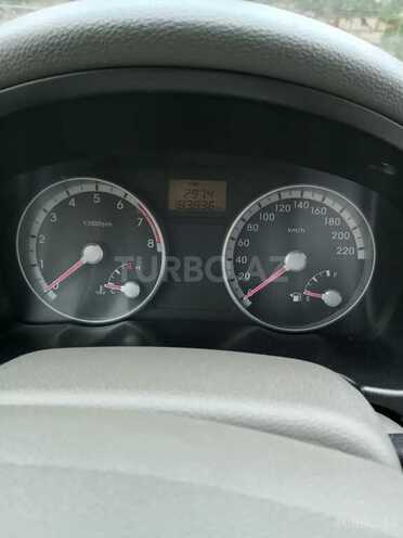Hyundai Accent-9
