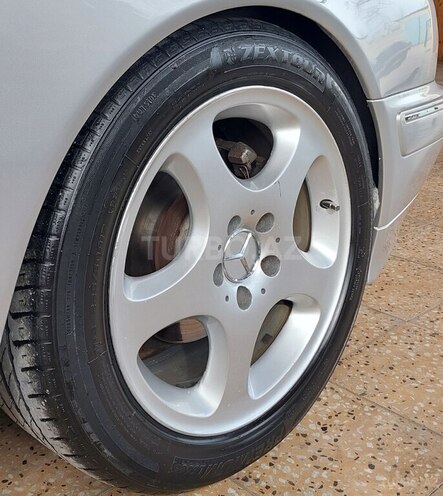 Mercedes E 220 d 2001, 273,300 km - 2.2 l - Ağcabədi