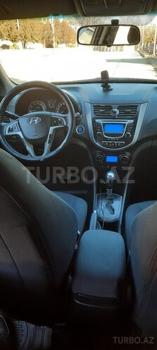 Hyundai Accent 2011, 182,500 km - 1.6 l - Qusar