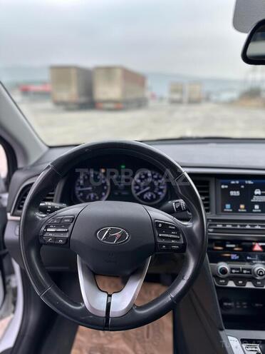 Hyundai Elantra 2019, 93,292 km - 2.0 l - Xırdalan