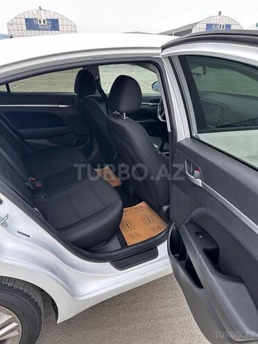 Hyundai Elantra 2019, 93,292 km - 2.0 l - Xırdalan