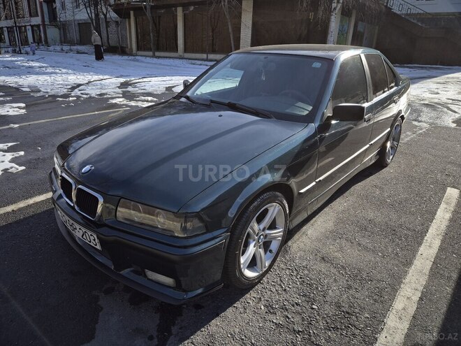 BMW 318 1993, 320,000 km - 1.8 l - Zaqatala