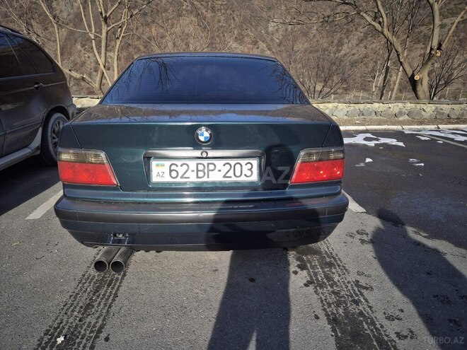 BMW 318 1993, 320,000 km - 1.8 l - Zaqatala