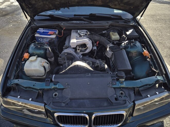 BMW 318 1993, 320,000 km - 1.8 l - Zaqatala