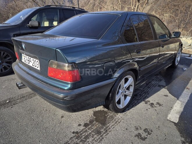 BMW 318 1993, 320,000 km - 1.8 l - Zaqatala
