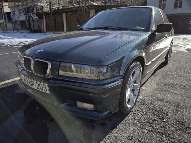 BMW 318 1993, 320,000 km - 1.8 l - Zaqatala