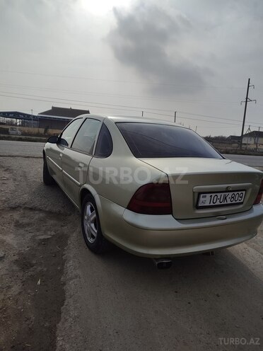 Opel Vectra 1996, 450,000 km - 1.8 l - Neftçala