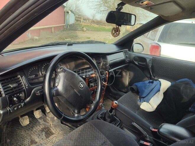Opel Vectra 1996, 450,000 km - 1.8 l - Neftçala