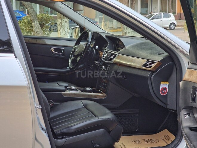 Mercedes E 350 2009, 171,456 km - 3.5 l - Sumqayıt