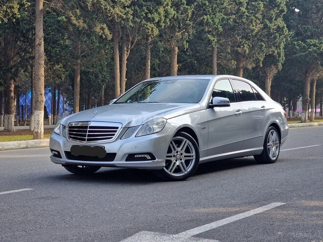 Mercedes E 350 2009, 171,456 km - 3.5 l - Sumqayıt