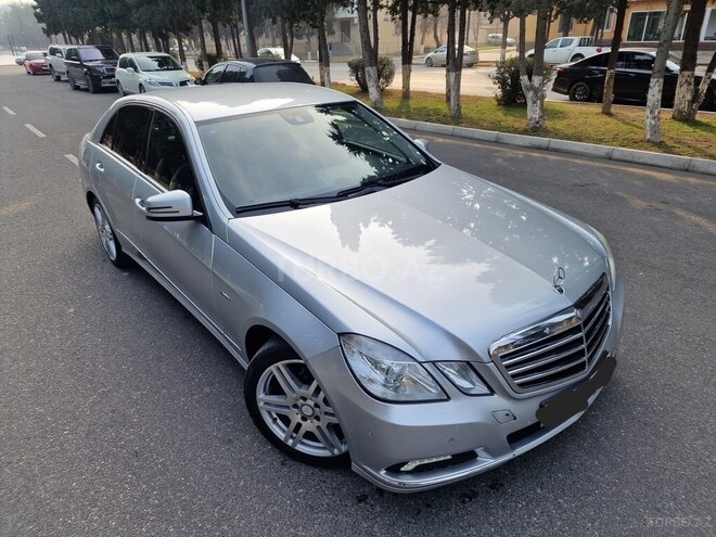 Mercedes E 350 2009, 171,456 km - 3.5 l - Sumqayıt