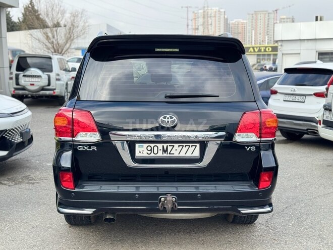 Toyota Land Cruiser-4