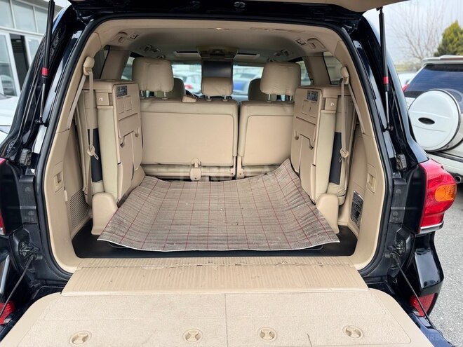 Toyota Land Cruiser-12