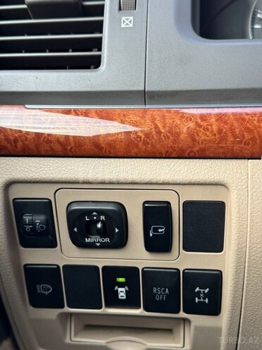 Toyota Land Cruiser-13