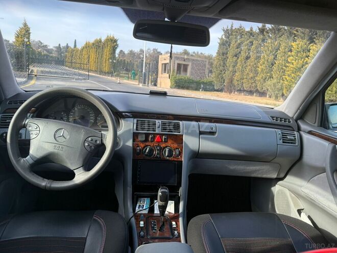 Mercedes E 220 d 2001, 592,000 km - 2.2 л - Bakı