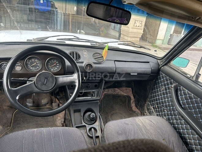 LADA (VAZ) 2106 1986, 95,000 km - 1.6 l - Salyan