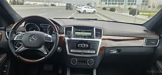 Mercedes GL 550-8