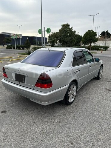 Mercedes C 240 2000, 453,000 km - 2.4 l - Bakı