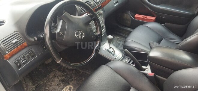 Toyota Avensis 2003, 330,000 km - 2.0 л - Bakı