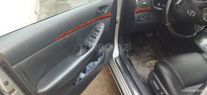 Toyota Avensis 2003, 330,000 km - 2.0 л - Bakı