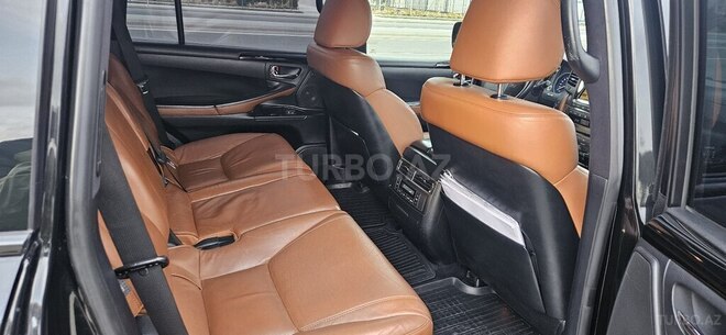Lexus LX 570-11