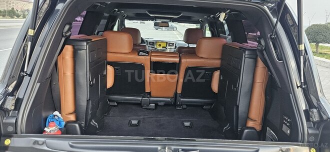 Lexus LX 570-14