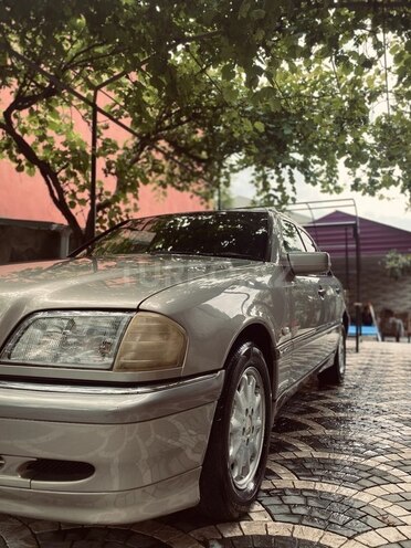 Mercedes C 220 1998, 310,000 km - 2.2 l - Bakı