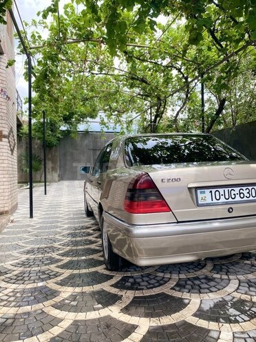 Mercedes C 220 1998, 310,000 km - 2.2 l - Bakı