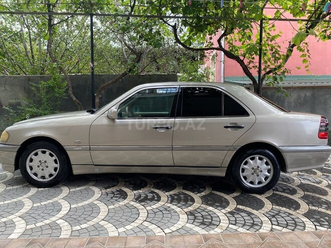 Mercedes C 220 1998, 310,000 km - 2.2 l - Bakı