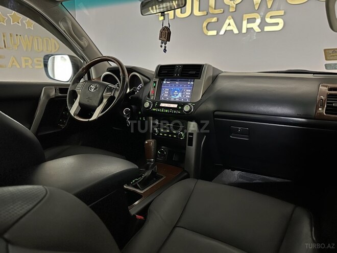 Toyota Land Cruiser Prado-13