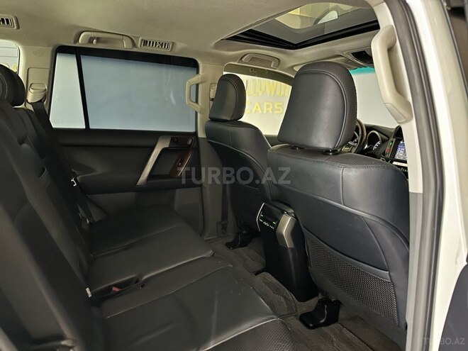 Toyota Land Cruiser Prado-17