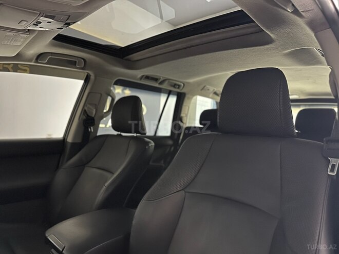 Toyota Land Cruiser Prado-18