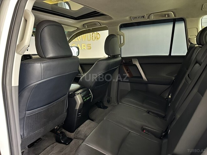 Toyota Land Cruiser Prado-16