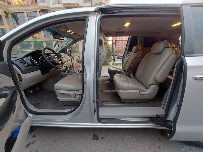 Kia Carnival 2015, 295,000 km - 2.2 l - Bakı
