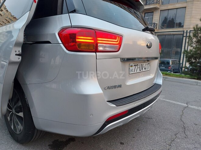 Kia Carnival 2015, 295,000 km - 2.2 l - Bakı