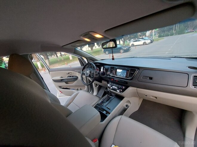 Kia Carnival 2015, 295,000 km - 2.2 l - Bakı