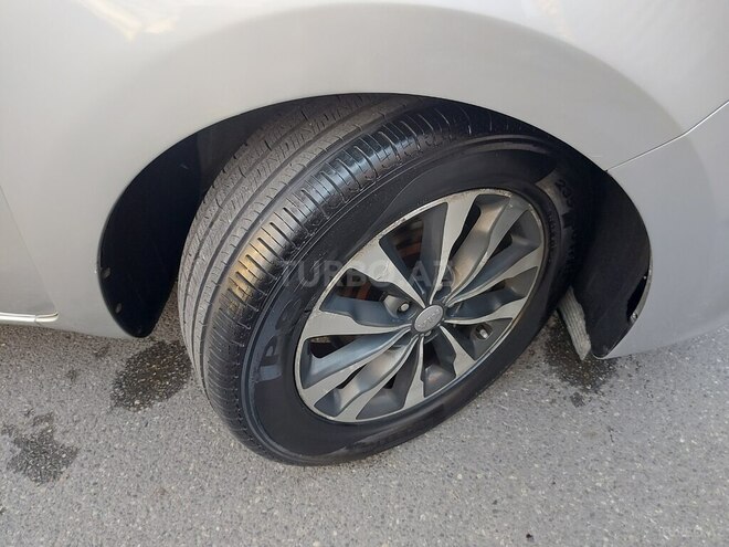 Kia Carnival 2015, 295,000 km - 2.2 l - Bakı