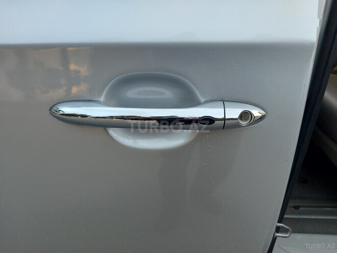 Kia Carnival 2015, 295,000 km - 2.2 l - Bakı