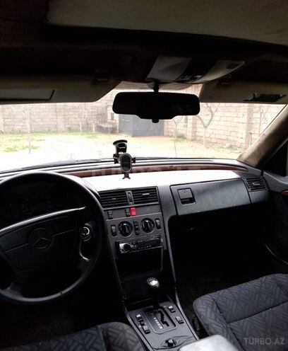 Mercedes C 250 d 1995, 357,891 km - 2.5 l - Bakı